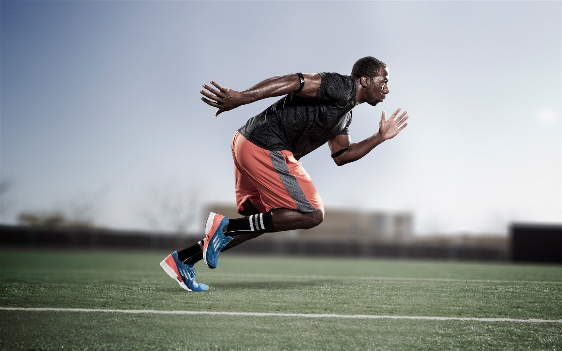 太阳封锁湖人，德罗赞成为关键先生